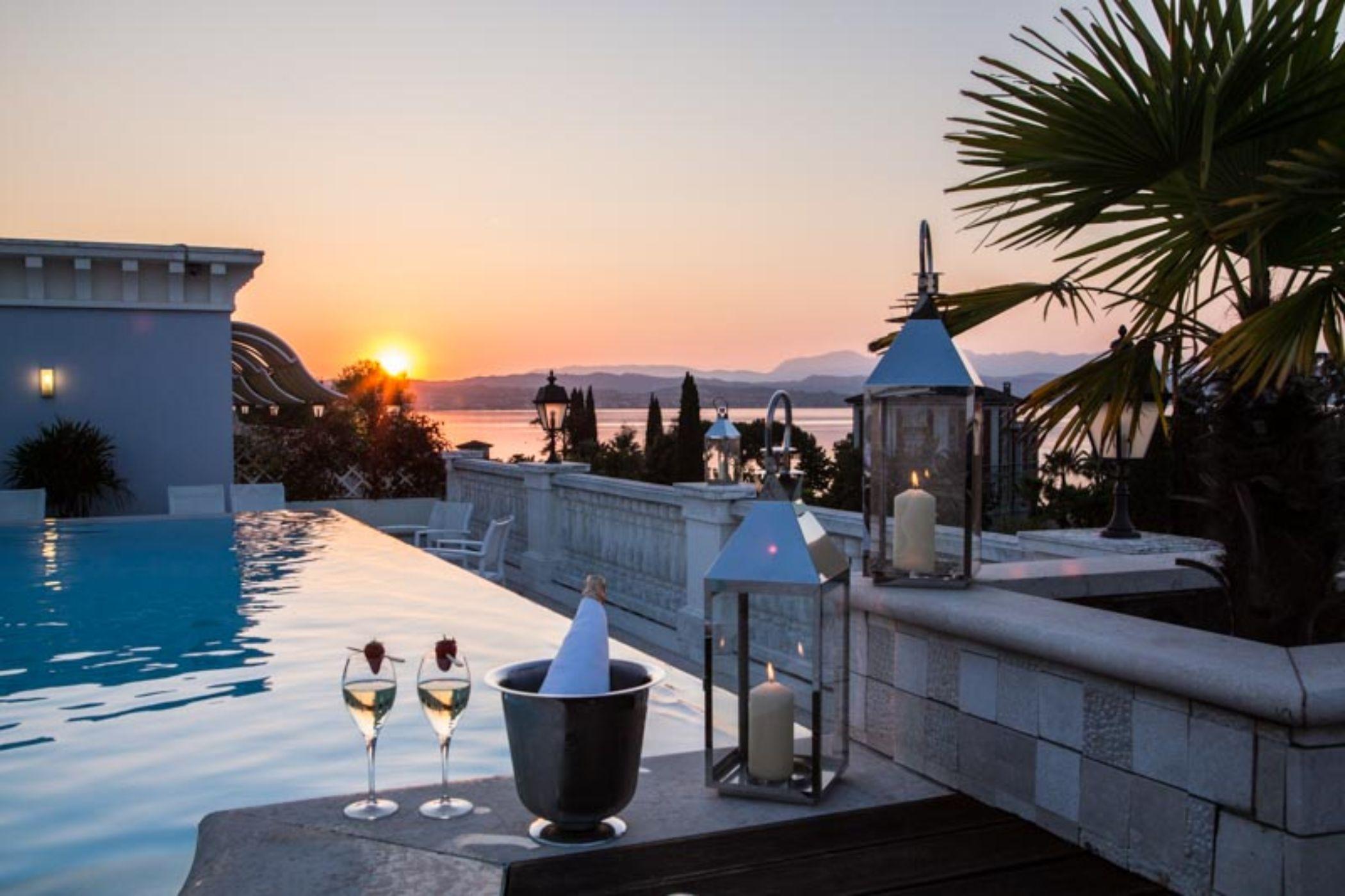 Palace Hotel Desenzano Ντεζεντσάνο ντελ Γκάρντα Εξωτερικό φωτογραφία